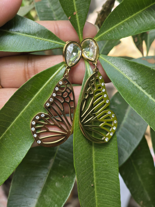 Elegant Butterfly Wing Drop Earrings - Image 3