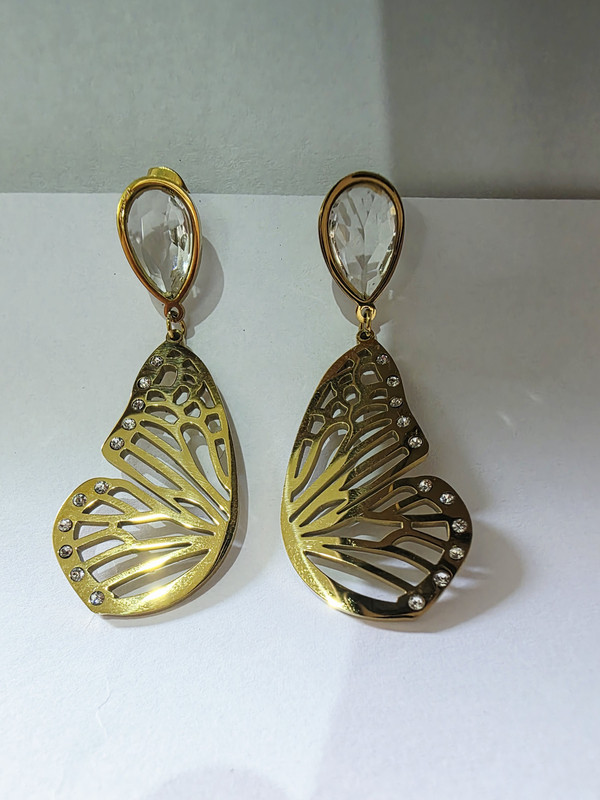 Elegant Butterfly Wing Drop Earrings - Image 4