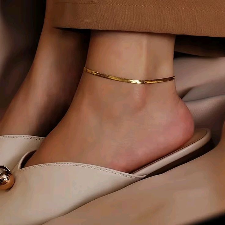 Minimalist 18K Gold Plated Sleek Anklet – Anti-Tarnish & Waterproof