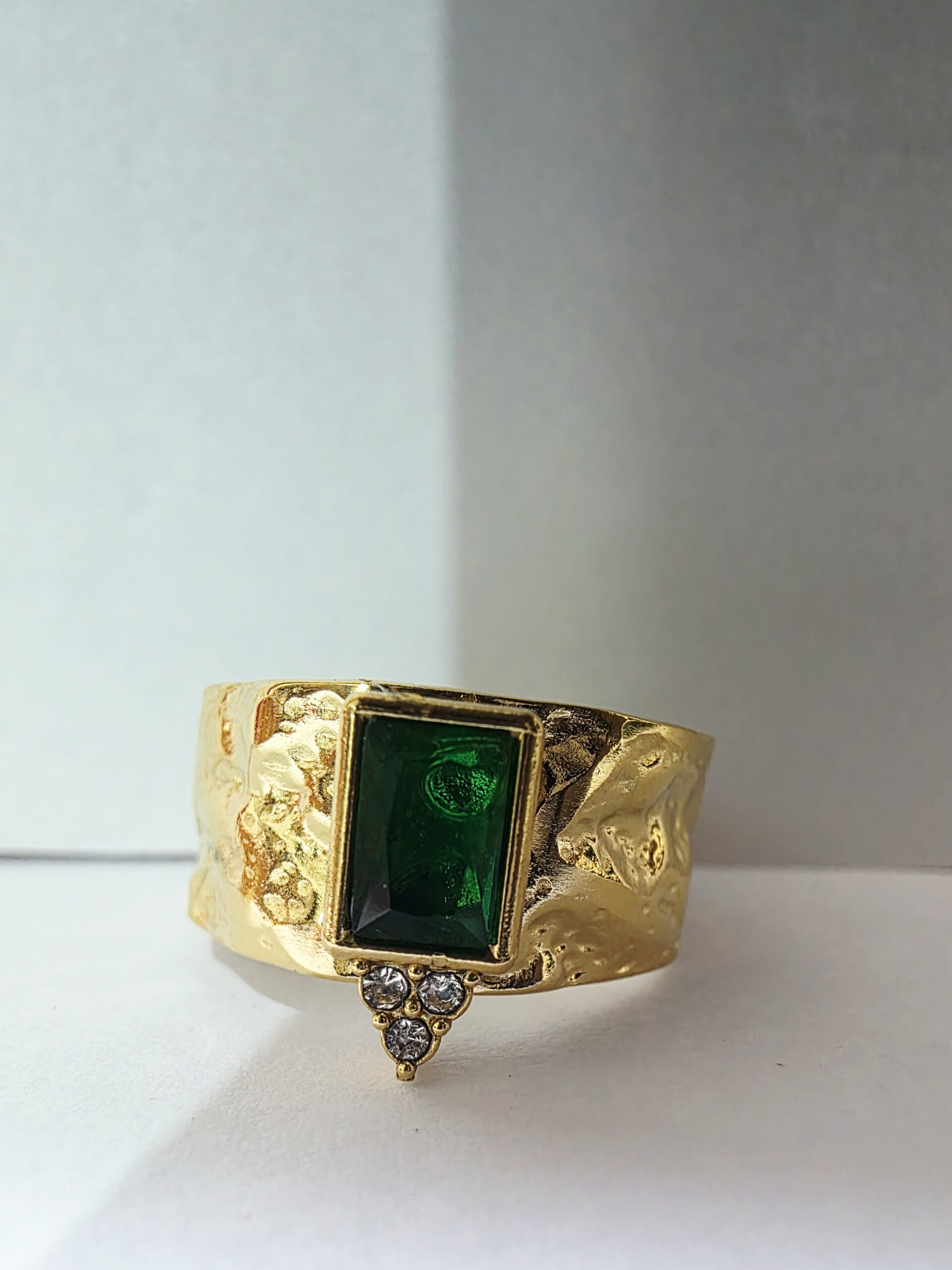 Emerald Glow Adjustable Ring with Textured Gold Band
