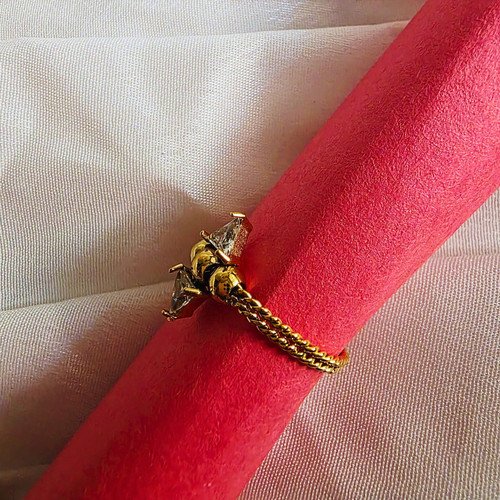 Elegant Adjustable Gold Ring with Geometric Detailing - Image 3