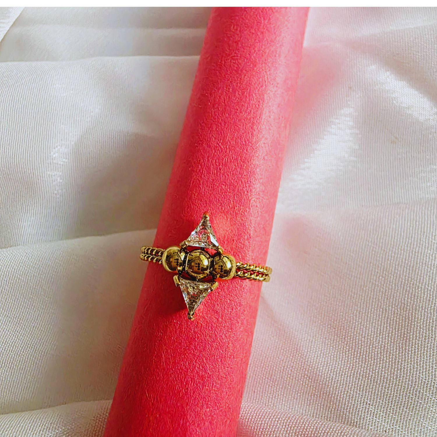 Elegant Adjustable Gold Ring with Geometric Detailing - Image 2