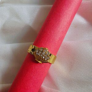 Elegant Adjustable Gold-Tone Fan Ring with Sparkling Stones