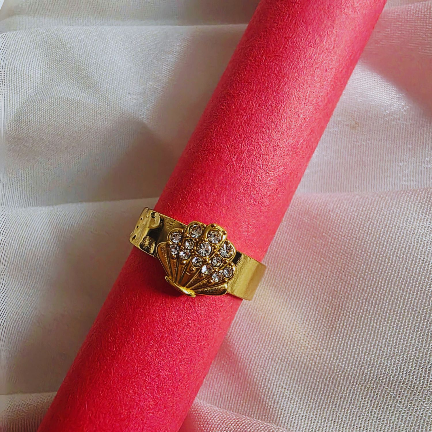Elegant Adjustable Gold-Tone Fan Ring with Sparkling Stones
